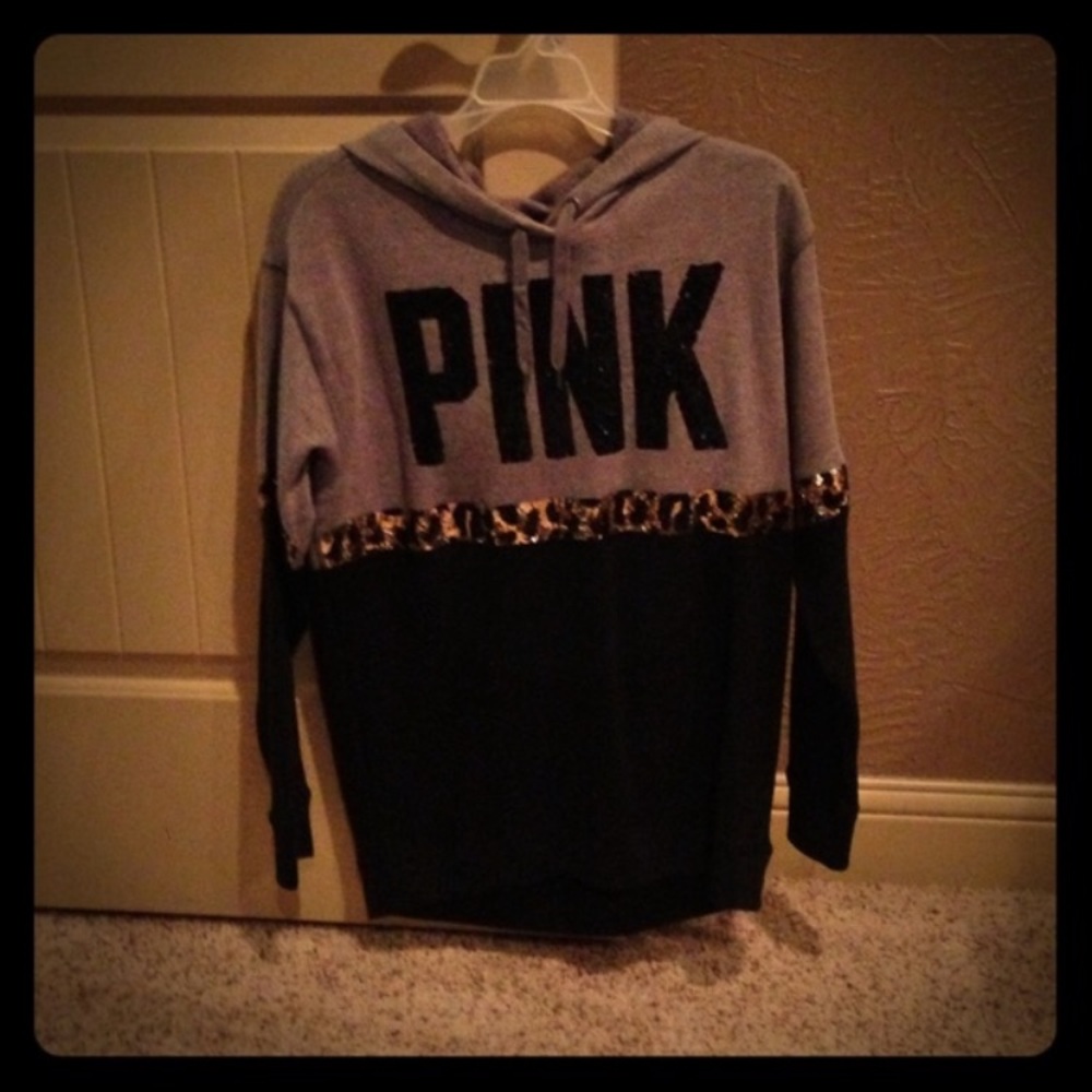 VS/PINK Brand new hoodie!
